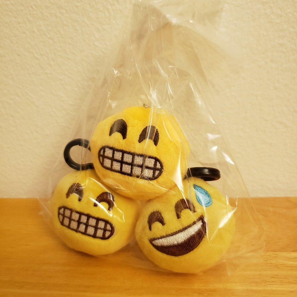 Emoji Keychains - Picture 3 of 5